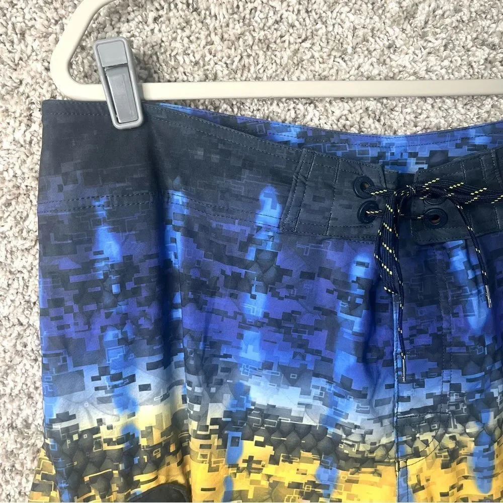 Columbia Board Shorts Men's 38 PFG‎ Offshore Camo Fade 10